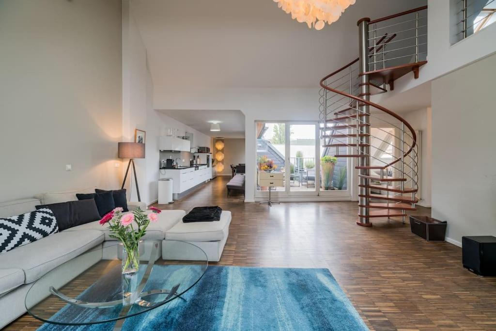 Ruhige Dachwohnung Mit Terrasse Berlin Mitte - Spacious Modern Rooftop Loft In Berlin Mitte Exterior photo